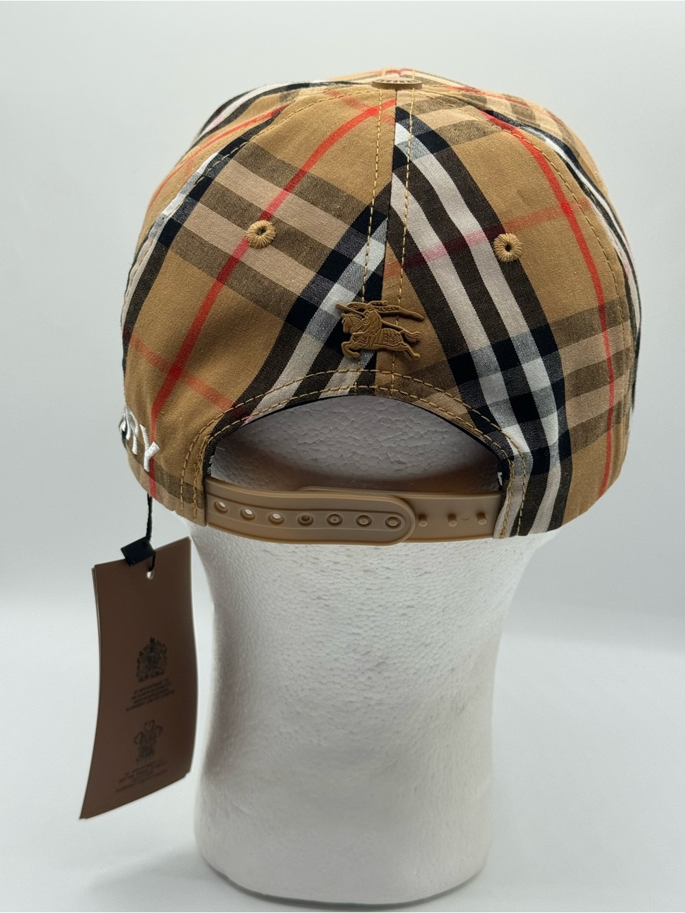Burberry Cap - Picture 4 of 7